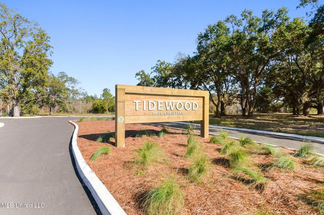 126 W Beach Boulevard, Pass Christian, MS 39571