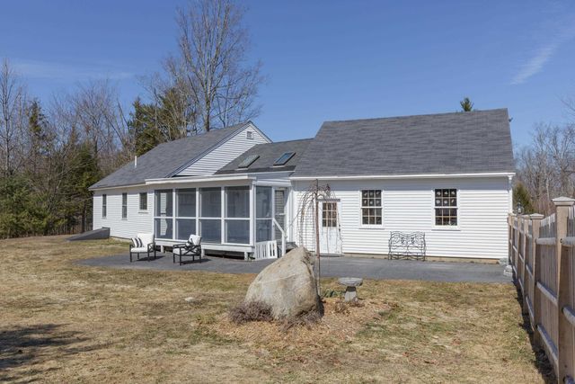 24 Moran Road, Hopkinton, NH 03229