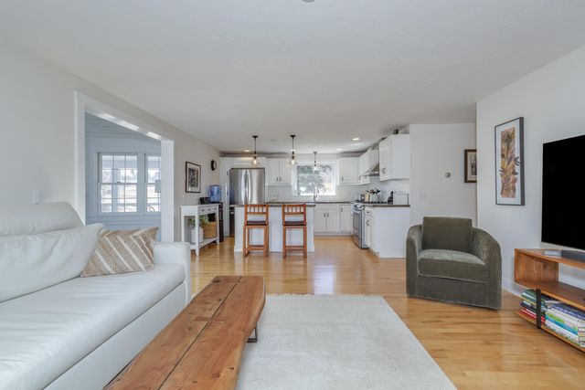 24 Moran Road, Hopkinton, NH 03229