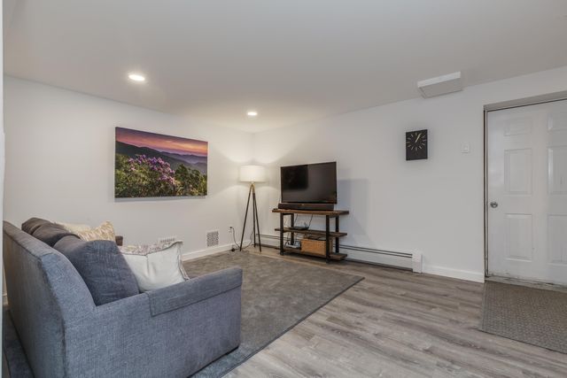 24 Moran Road, Hopkinton, NH 03229