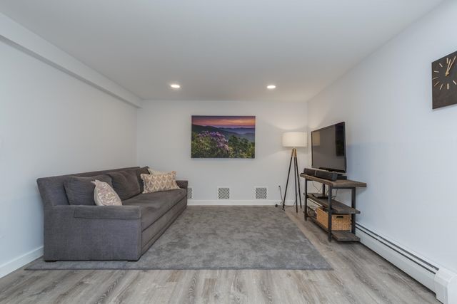 24 Moran Road, Hopkinton, NH 03229