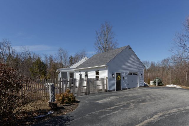 24 Moran Road, Hopkinton, NH 03229