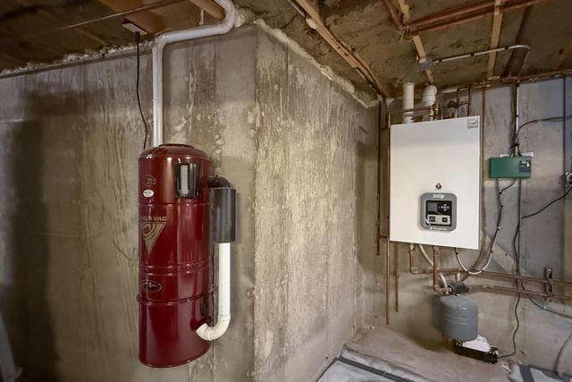 24 Moran Road, Hopkinton, NH 03229