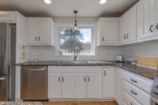 24 Moran Road, Hopkinton, NH 03229