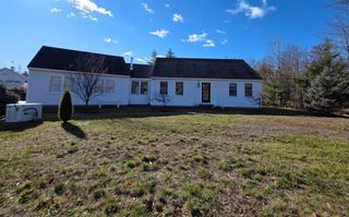 24 Moran Road, Hopkinton, NH 03229