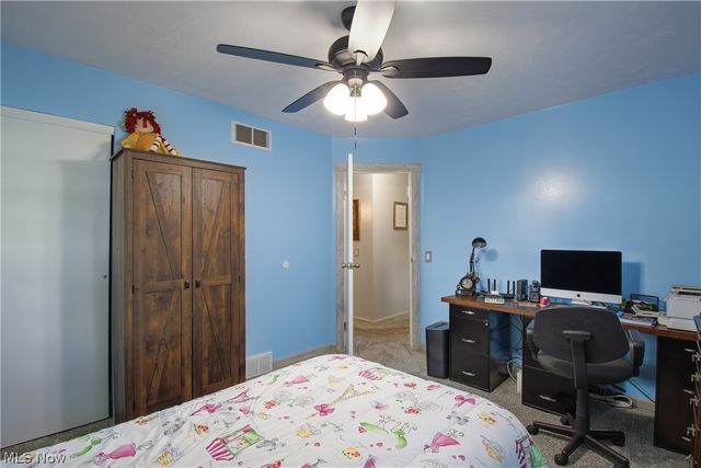 12097 Lisa Avenue NW, Hartville, OH 44632