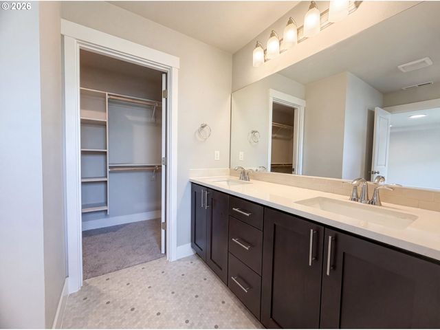 2602 S 11TH Ct, Ridgefield, WA 98642