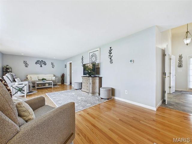 1228 Cardinal Drive, East Alton, IL 62024