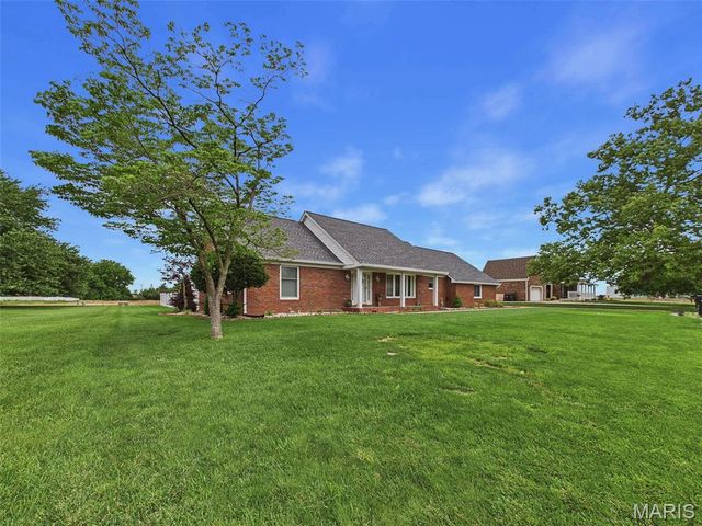 1228 Cardinal Drive, East Alton, IL 62024