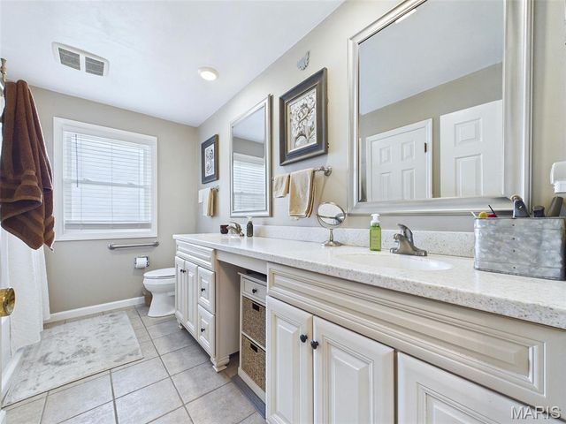 1228 Cardinal Drive, East Alton, IL 62024