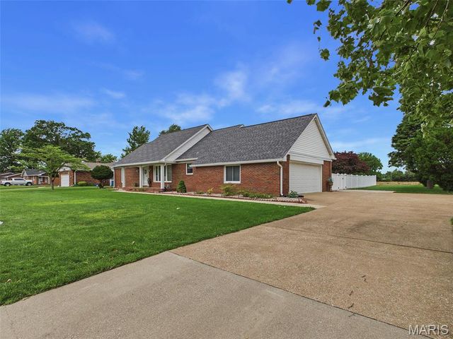 1228 Cardinal Drive, East Alton, IL 62024