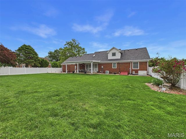 1228 Cardinal Drive, East Alton, IL 62024