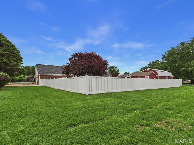1228 Cardinal Drive, East Alton, IL 62024