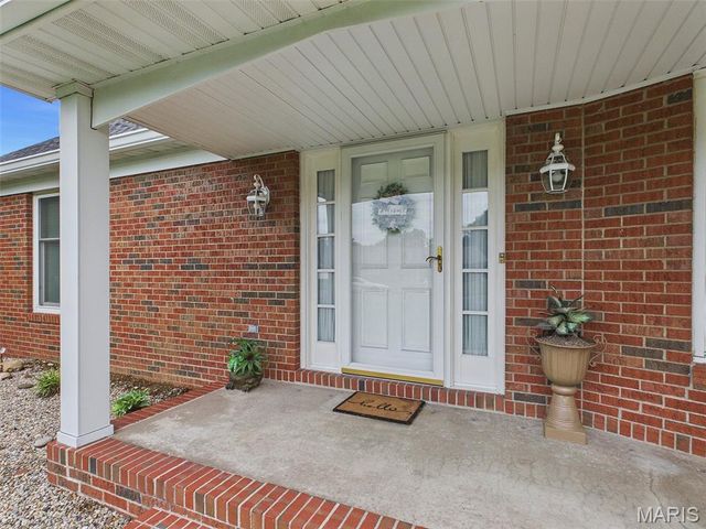 1228 Cardinal Drive, East Alton, IL 62024