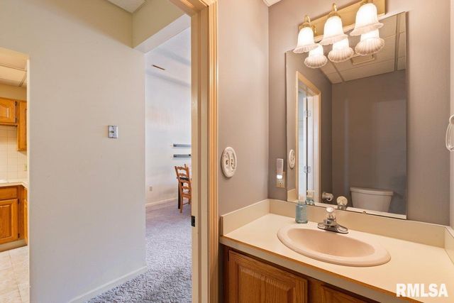 1104 KIMBERLY Road 602, Bettendorf, IA 52722