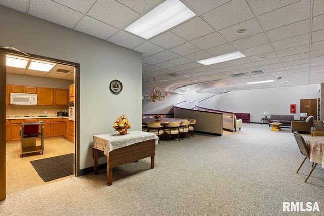 1104 KIMBERLY Road 602, Bettendorf, IA 52722