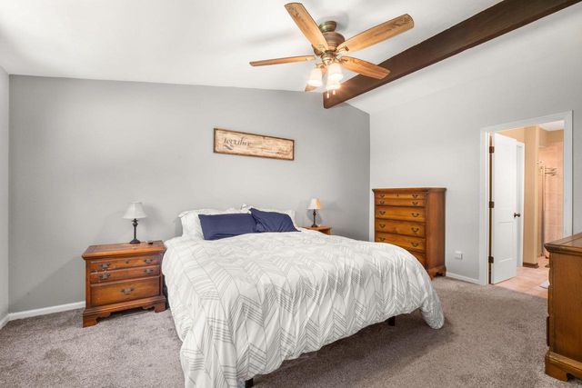 15449 W Mayflower DRIVE, New Berlin, WI 53151