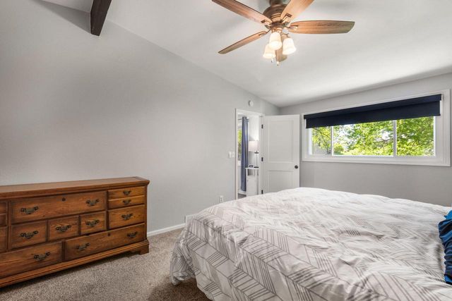 15449 W Mayflower DRIVE, New Berlin, WI 53151