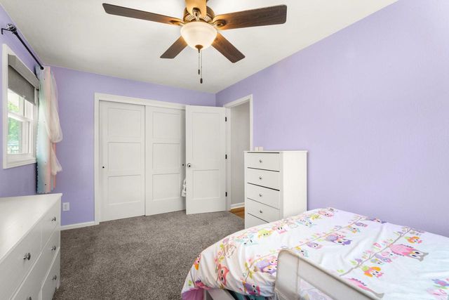 15449 W Mayflower DRIVE, New Berlin, WI 53151