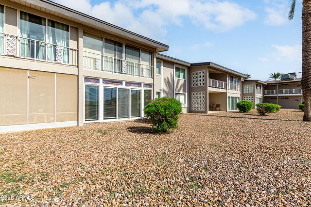 10821 N FAIRWAY Court E, Sun City, AZ 85351