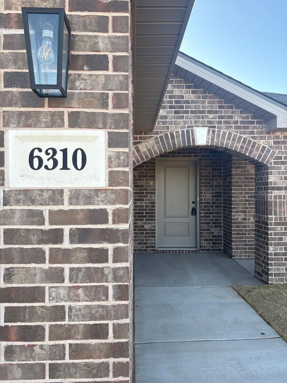 6302 Virginia Avenue, Lubbock, TX 79407
