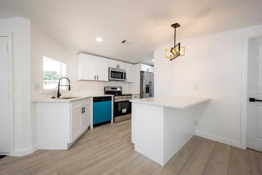 5907 SUSSEX COURT, Tampa, FL 33615