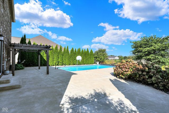 3762 Woodruff Place, Bargersville, IN 46106