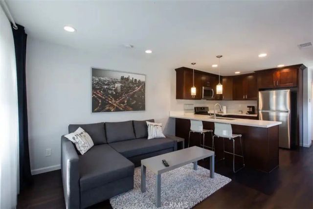 239 W Hillcrest, Inglewood, CA 90301