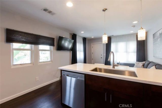 239 W Hillcrest, Inglewood, CA 90301