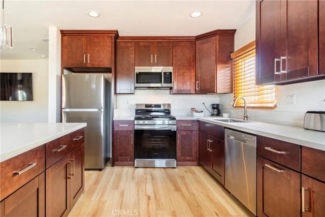 239 W Hillcrest, Inglewood, CA 90301