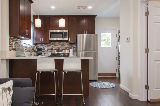 239 W Hillcrest, Inglewood, CA 90301
