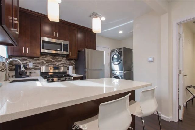 239 W Hillcrest, Inglewood, CA 90301