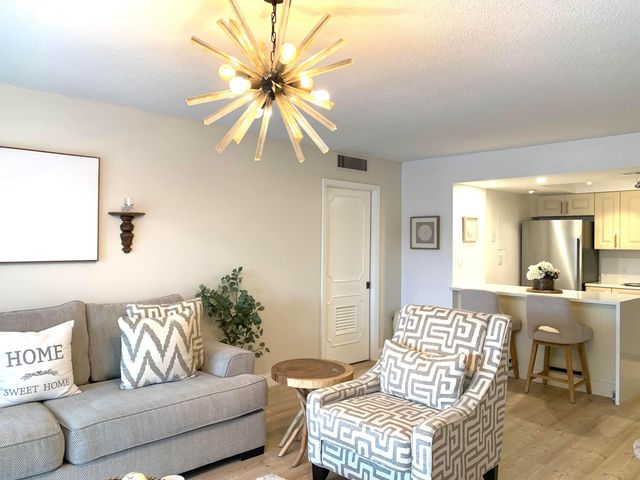 3050 NE 48th Street 205, Fort Lauderdale, FL 33308