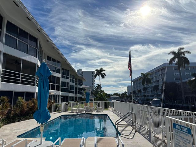 3050 NE 48th Street 205, Fort Lauderdale, FL 33308