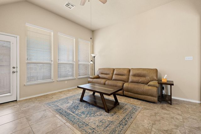 644 Peregrine WAY, Leander, TX 78641