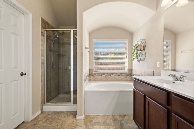 644 Peregrine WAY, Leander, TX 78641