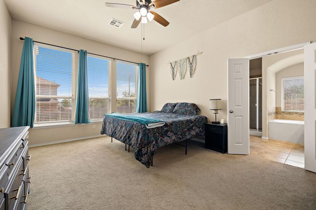 644 Peregrine WAY, Leander, TX 78641