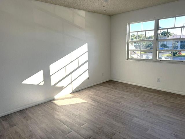 1552 SE Royal Green Cir Unit 201, Port St Lucie, FL 34952