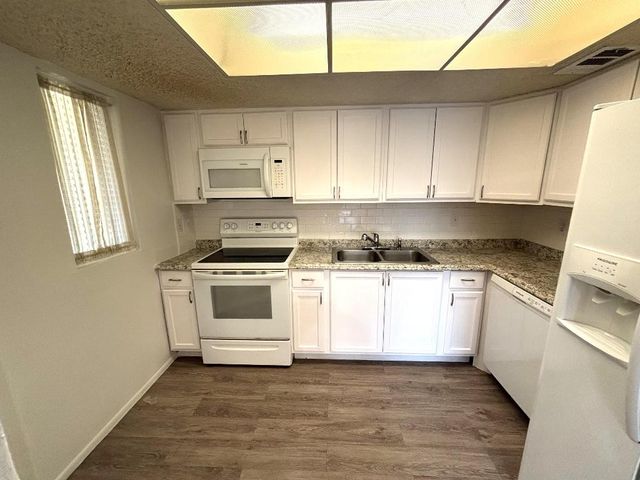 1552 SE Royal Green Cir Unit 201, Port St Lucie, FL 34952