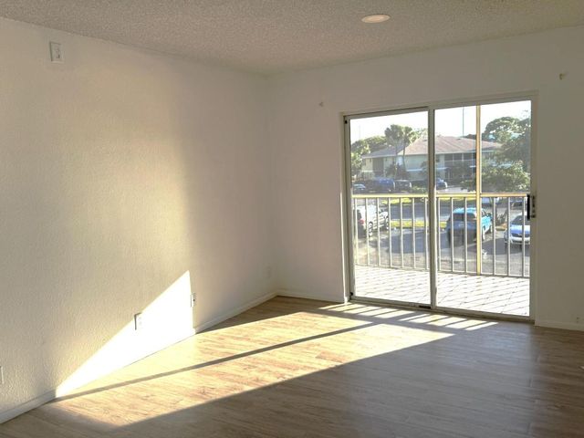 1552 SE Royal Green Cir Unit 201, Port St Lucie, FL 34952