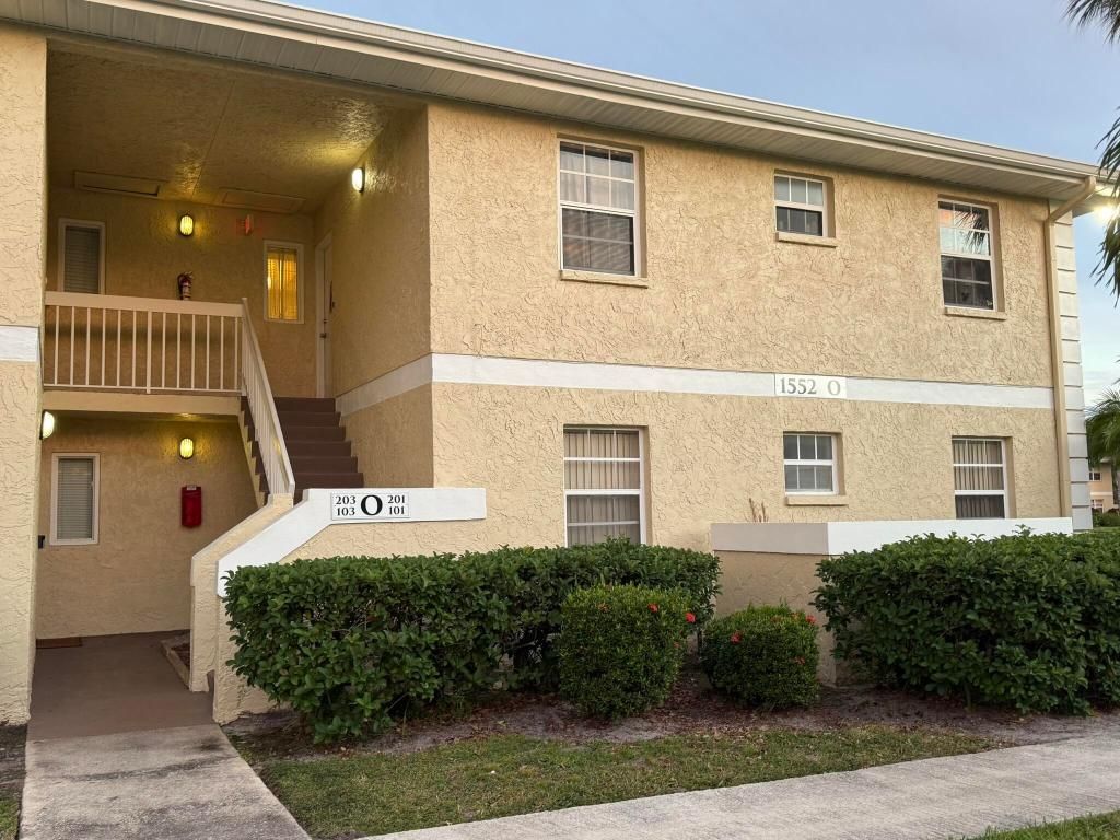 1552 SE Royal Green Cir Unit 201, Port St Lucie, FL 34952
