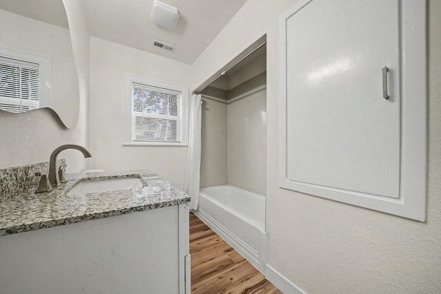 155 Foothill Dr, Sutter Creek, CA 95685