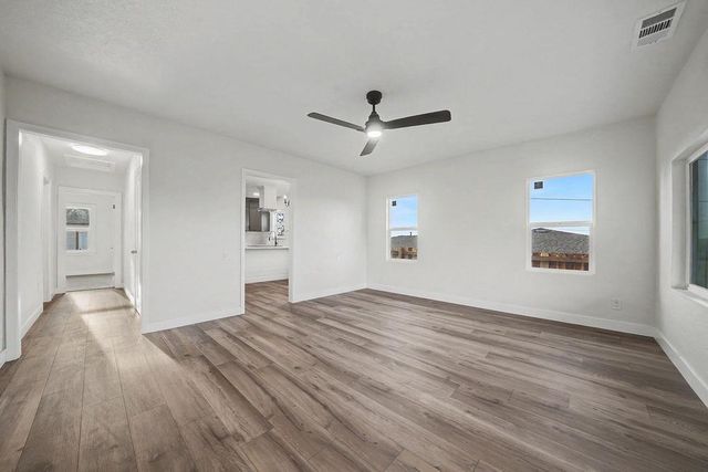 155 Foothill Dr, Sutter Creek, CA 95685