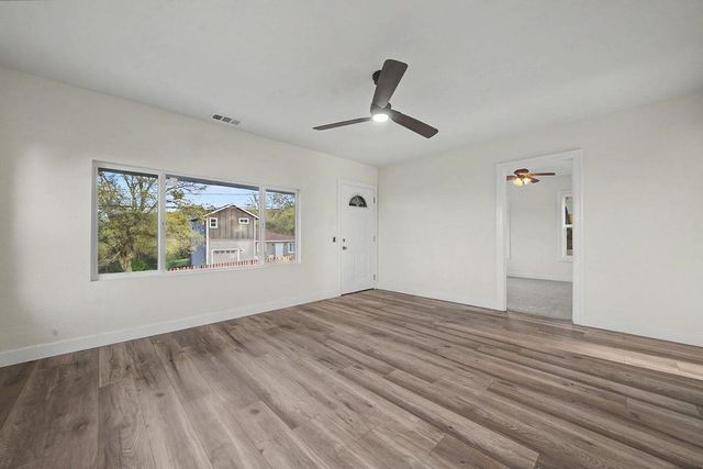 155 Foothill Dr, Sutter Creek, CA 95685