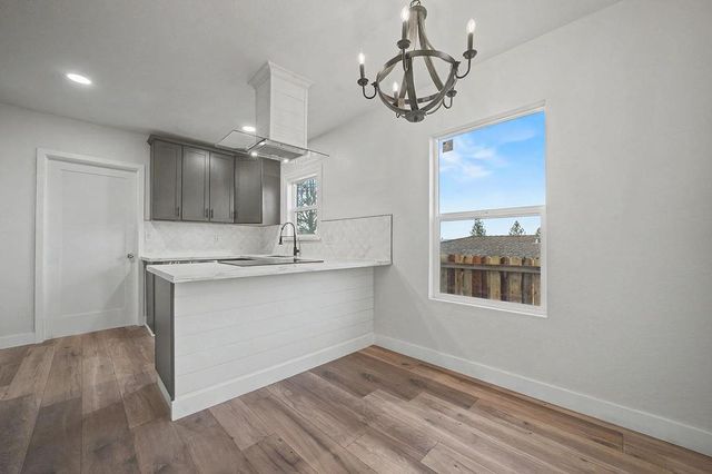 155 Foothill Dr, Sutter Creek, CA 95685