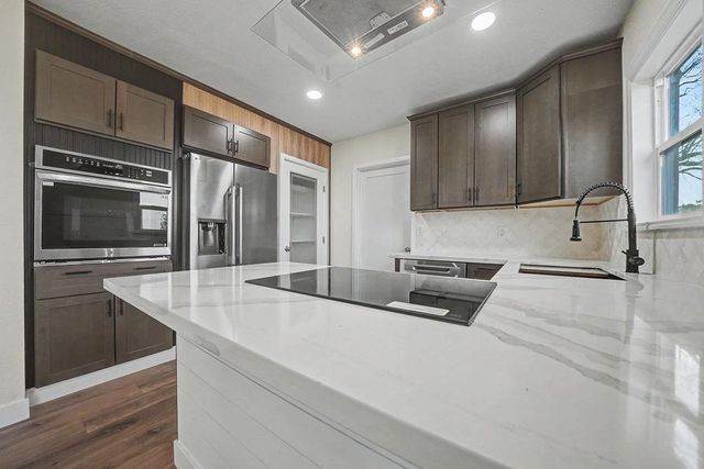 155 Foothill Dr, Sutter Creek, CA 95685