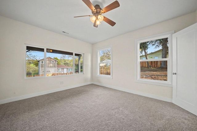 155 Foothill Dr, Sutter Creek, CA 95685