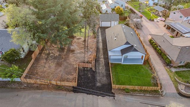 155 Foothill Dr, Sutter Creek, CA 95685