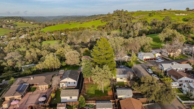 155 Foothill Dr, Sutter Creek, CA 95685