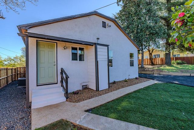 155 Foothill Dr, Sutter Creek, CA 95685